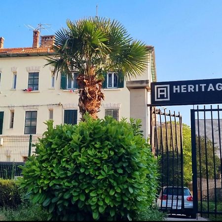 A Heritage سبليت المظهر الخارجي الصورة